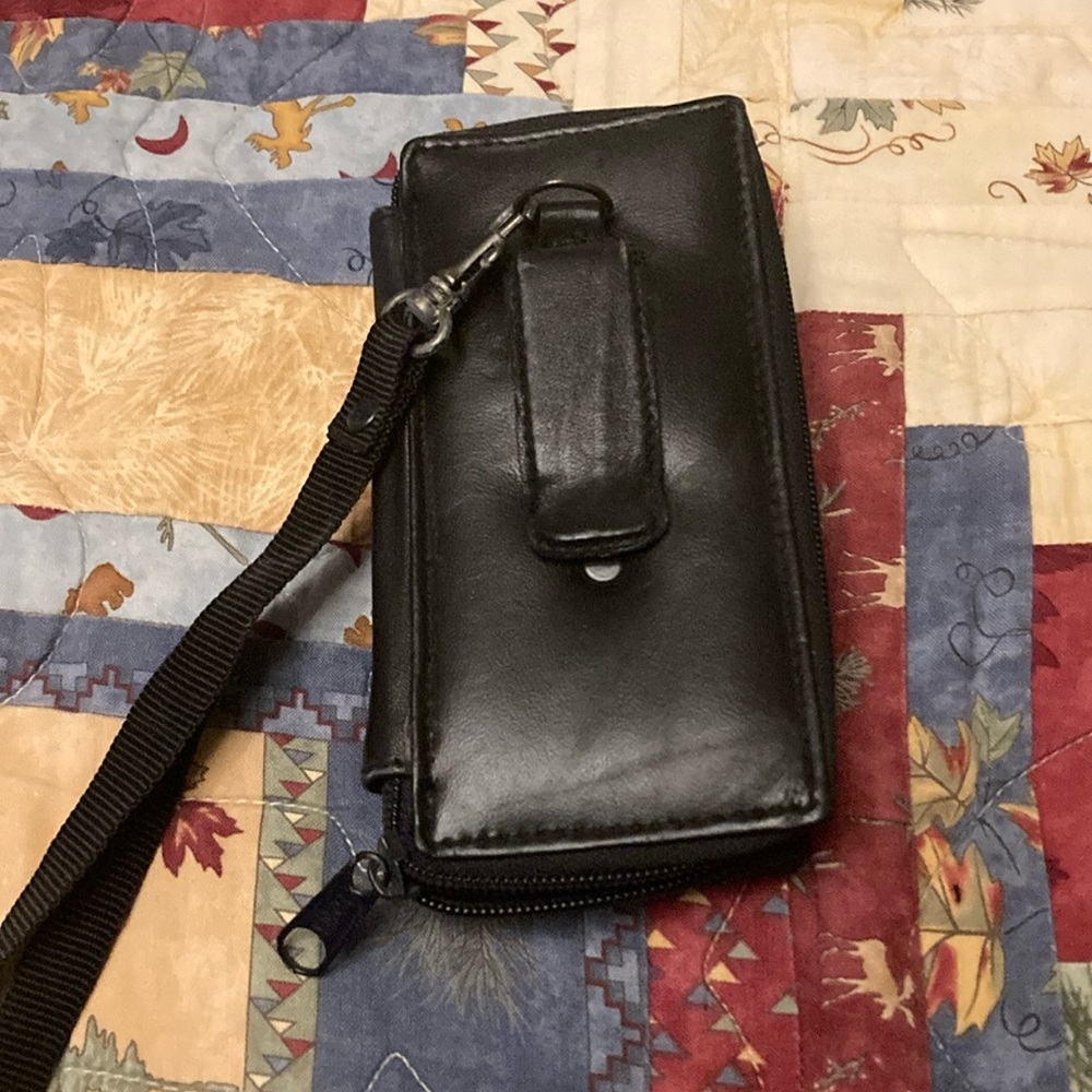 Leather wristlet black new no tag